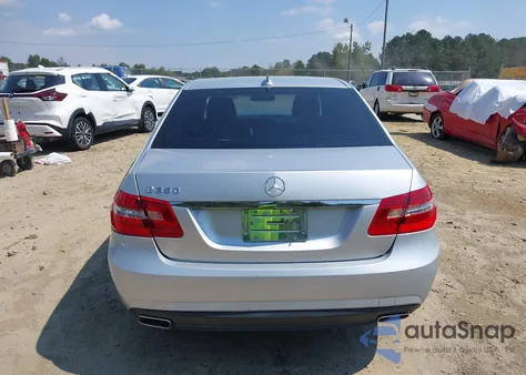 2013 Mercedes-Benz E 350 z USA, uszkodzony, nr VIN WDDHF5KB3DA767778